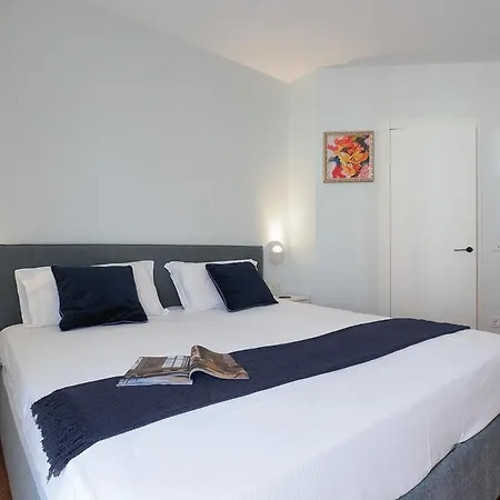 Bright Three Bedroom With Balconies Porta Romana * Milán