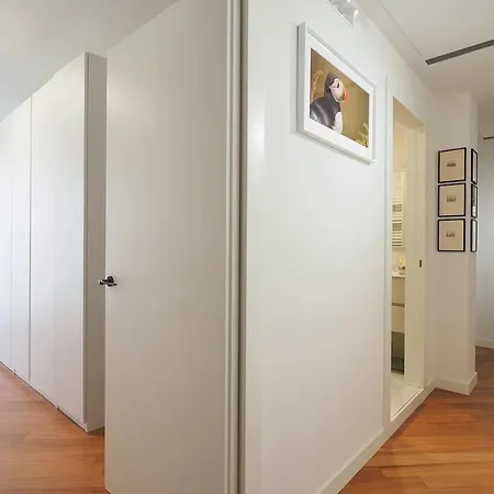 Bright Three Bedroom With Balconies Porta Romana Appartamento